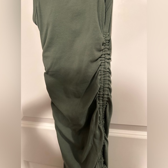 💕2 for $35💕 Side ruching bodycon tank dress - Picture 3 of 4